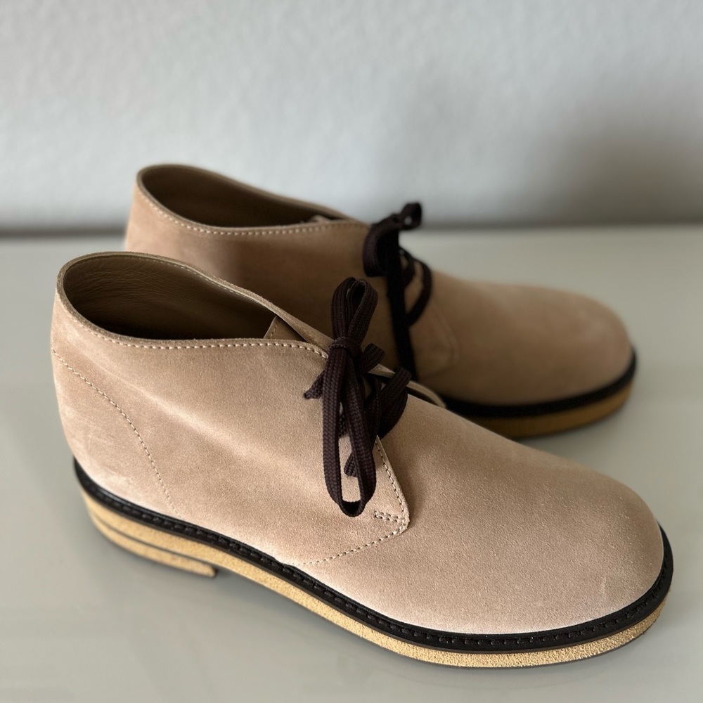 NEW never worn la Canadienne suede boots